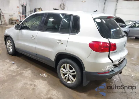 2013 Volkswagen Tiguan S z USA, uszkodzony, nr VIN WVGBV7AXXDW537813
